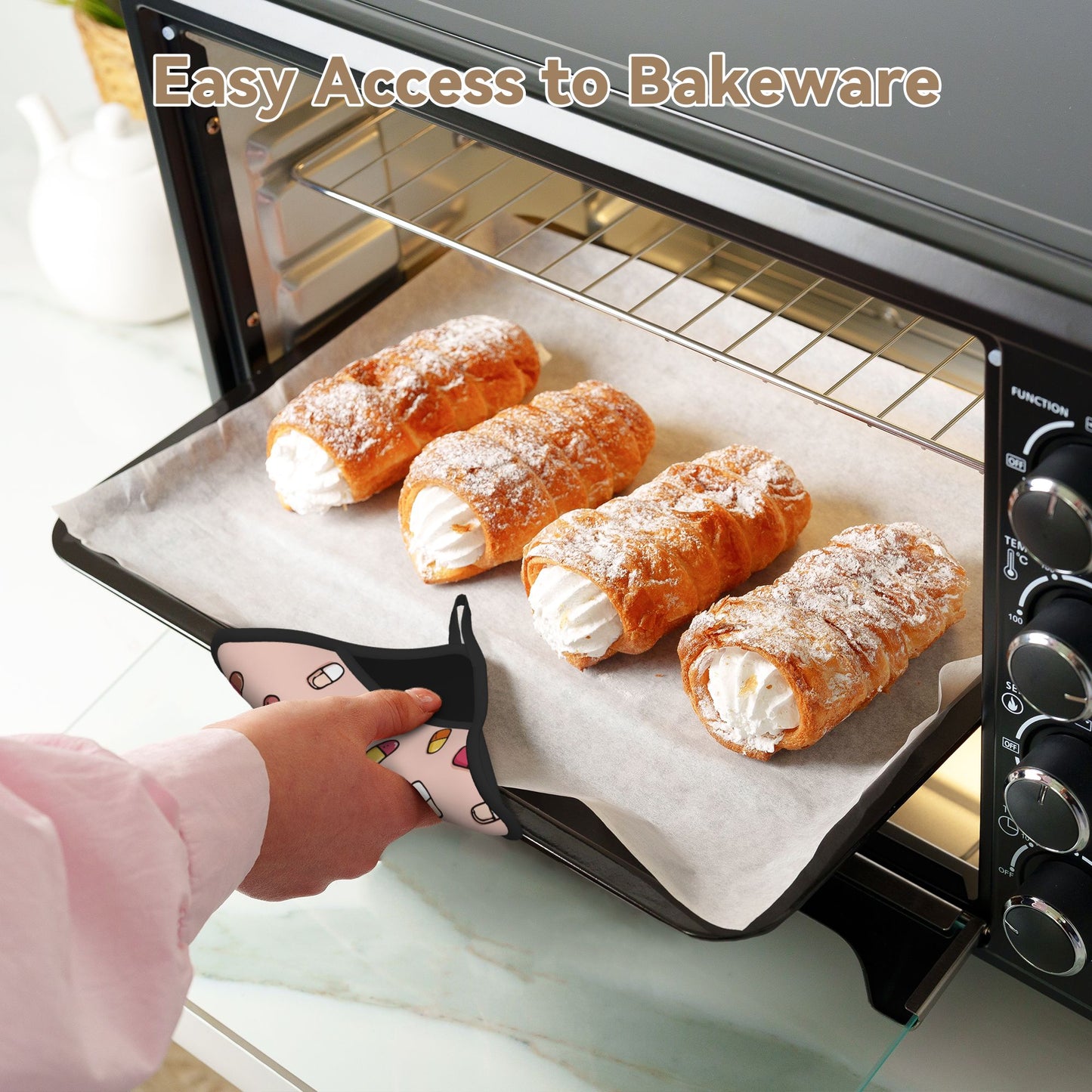 Square silicone anti-scalding mat - a stylish protective partner for the kitchen and dining table